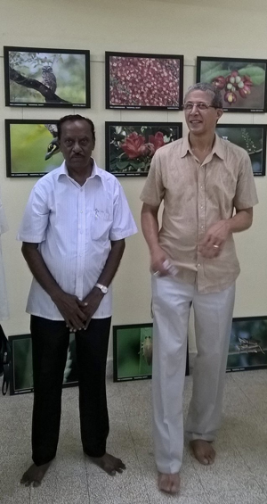 Theosophical Society - Dr. A. Chandrashekar Poses with Tim Boyd at the Adyar Libary&nbsp;photo exibition.